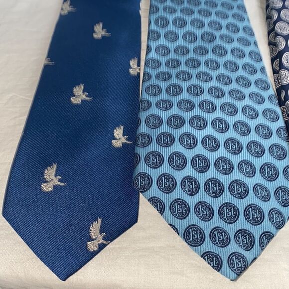 THE FIRST NATIONAL BANK OF CHICAGO Silk Ties-Lot of 4 - Picture 2 of 6